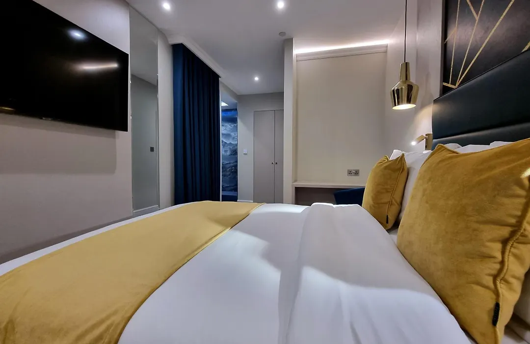 Nox Kensington Gardens-1